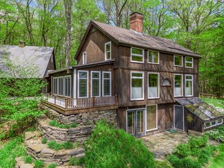 84 E Taylor Hill Rd, Montague, MA 01351