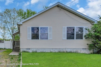 909 Radio Rd, Little Egg Harbor Township, NJ 08087