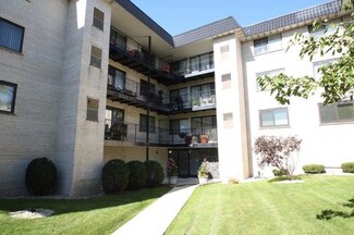 6950 W Forest Preserve Dr Unit 115, Harwood Heights, IL 60706