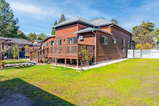 611 Holden St, Ukiah, CA 95482