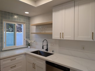 4950 Lantana Dr Unit 2, San Diego, CA 92105
