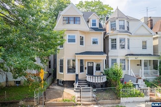235 S 7th St, Newark, NJ 07103
