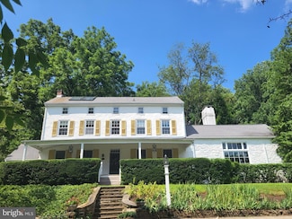 738 S Roberts Rd, Bryn Mawr, PA 19010