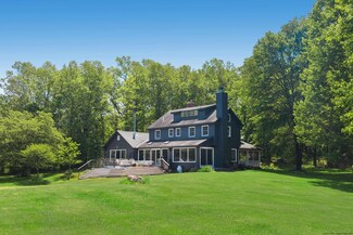 210 Tillson Lake Rd, Wallkill, NY 12589