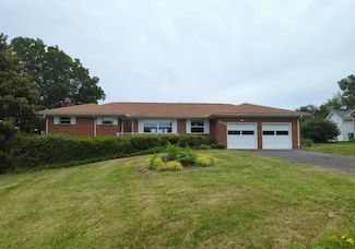 800 Asterwood Dr, Rossville, GA 30741