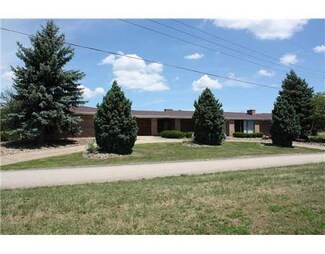 1 Belaire Dr, Burgettstown, PA 15021