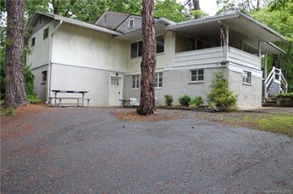 140 Glenview Rd, Lake Junaluska, NC 28745