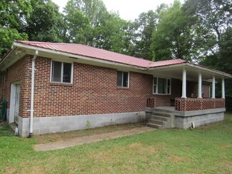 1608 Pinoak Rd, Lashmeet, WV 24733