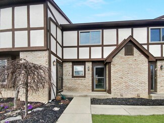 8226 Laramie Place Unit 2, Powell, OH 43065
