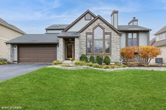 19W126 Millbrook Ct, Downers Grove, IL 60516