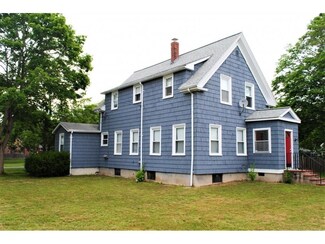 9 Center Ave, Buzzards Bay, MA 02532