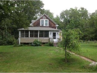 129 County Rd, Plympton, MA 02367