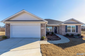 141 Domingues Ave, Meridianville, AL 35759