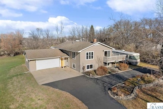 14435 Woodville Dr, Waseca, MN 56093