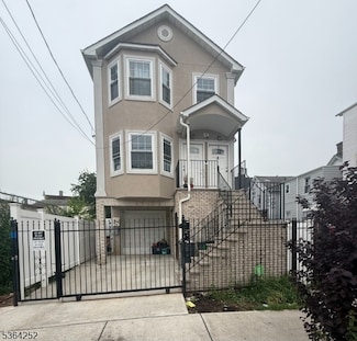 87 6th St, Elizabeth, NJ 07206
