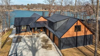 15052 N 16th Ave, Effingham, IL 62401