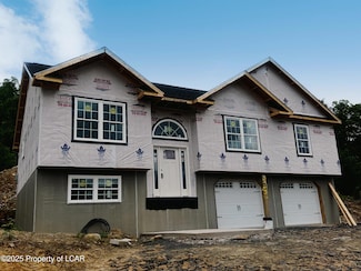 15 Sunset View Dr, Nanticoke, PA 18634