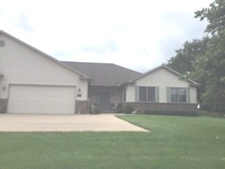 610 W Chebanse Ave, Chebanse, IL 60922