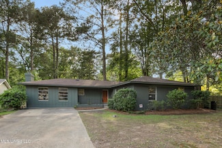 5457 Suffolk Dr, Jackson, MS 39211