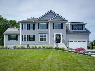 32 Turner Farm Rd, Uxbridge, MA 01569