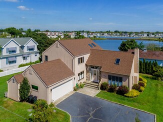 100 Lake Ave, Brielle, NJ 08730