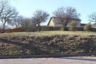 1708 Hillcrest Dr, Graham, TX 76450