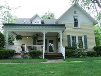 106 High St, Wakarusa, IN 46573
