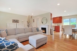 29 Black Oak Dr, Vernon, NJ 07462