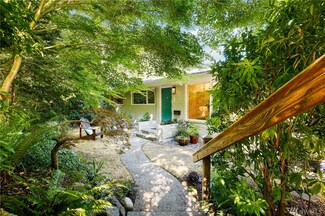 5700 38th Ave NE, Seattle, WA 98105