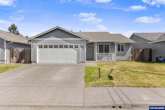 763 NW Lone Tree St, Albany, OR 97321