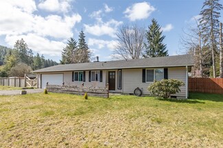 151 Elk Loop Dr, Forks, WA 98331