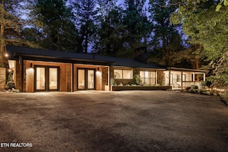 1008 Glades Rd, Gatlinburg, TN 37738