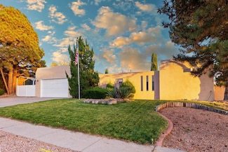 9208 Galaxia Way NE, Albuquerque, NM 87111
