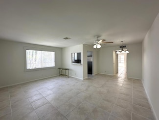 72 Canterbury C, West Palm Beach, FL 33417