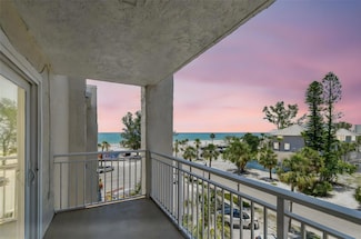 200 1st Ave Unit 406, Saint Pete Beach, FL 33706