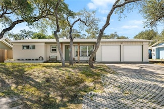 1907 Cochran Ln, Rockport, TX 78382