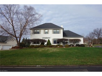 6575 Thornbriar St NW, Canton, OH 44718