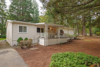 145 Griffin Rd, Grants Pass, OR 97527