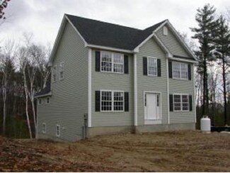 3 Dartmouth St, Hooksett, NH 03106