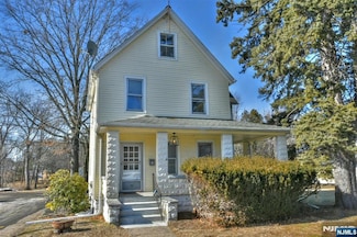 36 Zazzetti St, Waldwick, NJ 07463