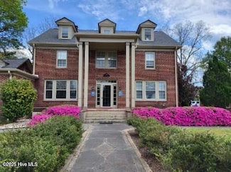 206 N Poplar St Unit F, Aberdeen, NC 28315