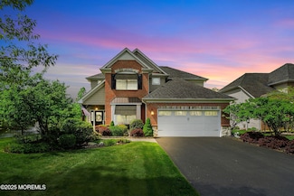 26 E Francesa Ct, Farmingdale, NJ 07727