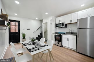 107 to 115 W Thompson St, Philadelphia, PA 19122