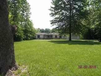 5291 S Sr 61, Winslow, IN 47598