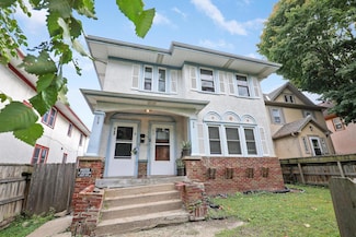 918 Queen Ave N, Minneapolis, MN 55411