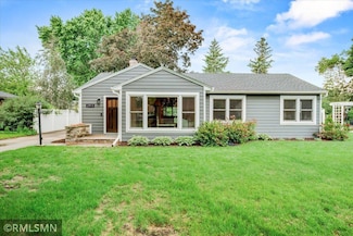 2913 Cherokee Place, Golden Valley, MN 55422