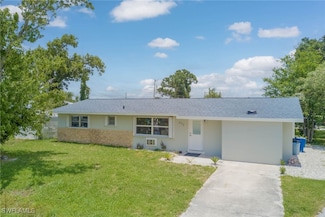 372 Park Lane Dr, North Fort Myers, FL 33917