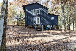 2286 Carter Bight Landing Rd, Surrency, GA 31563