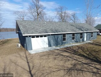 27008 Channel Point Dr, Hillman, MN 56338
