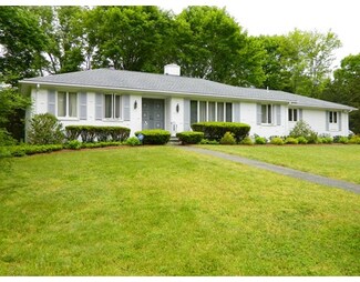 1 Lantern Ln, South Easton, MA 02375